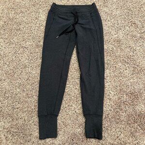 Lululemon Womens Jogger Size 6
